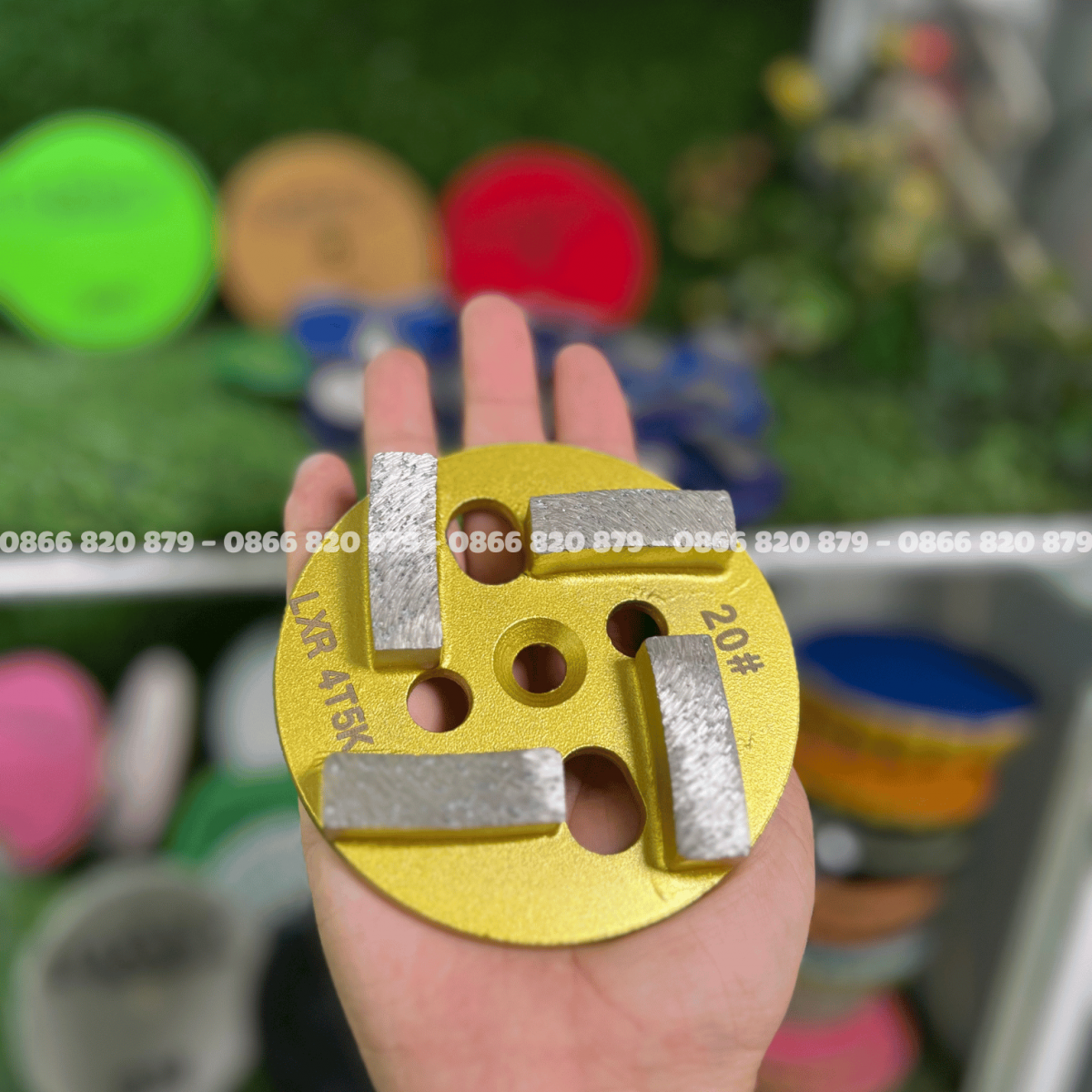 Đĩa mài sàn kho logistics