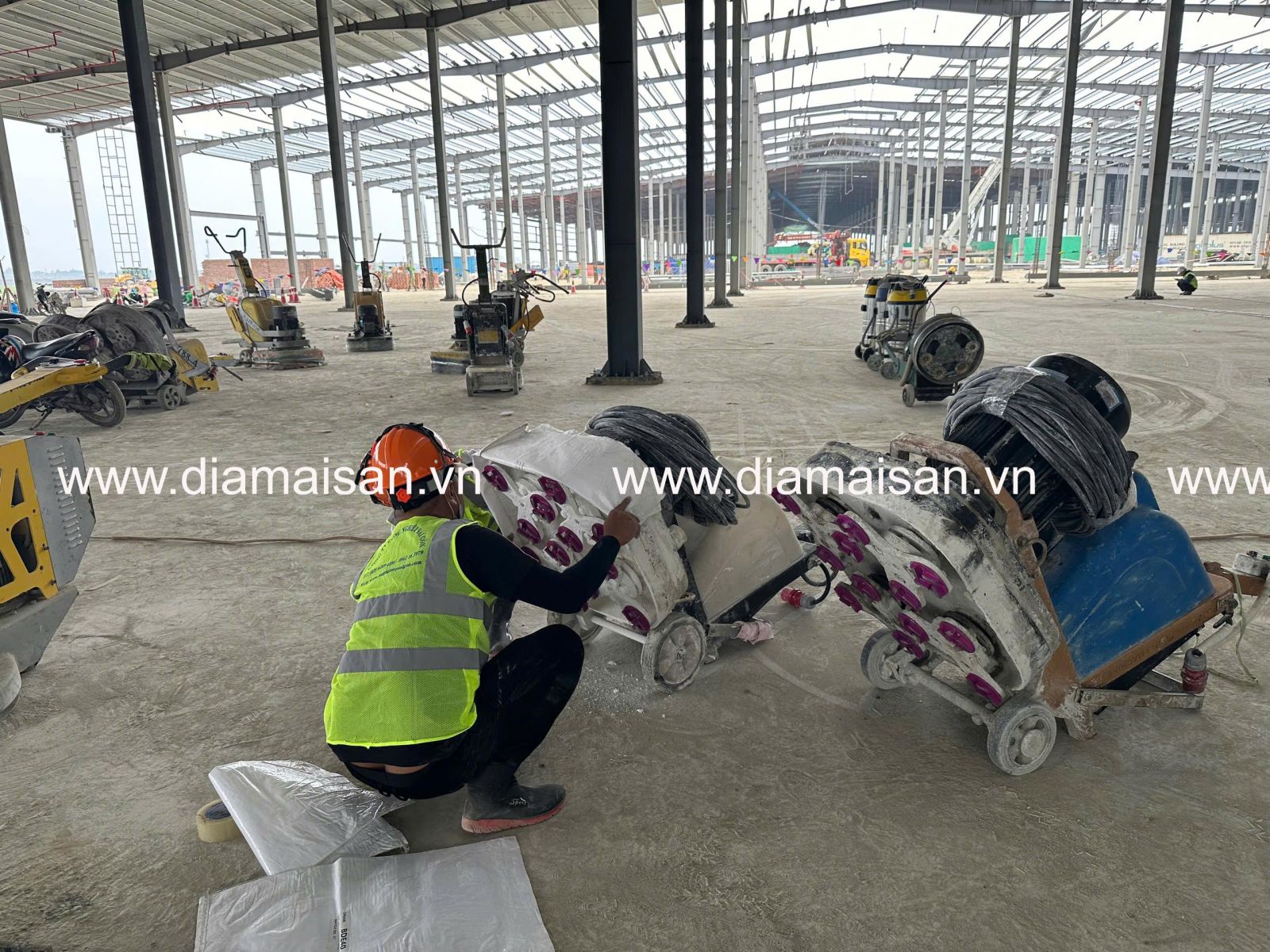 Quy trình đánh bóng sàn bê tông chuyên nghiệp
